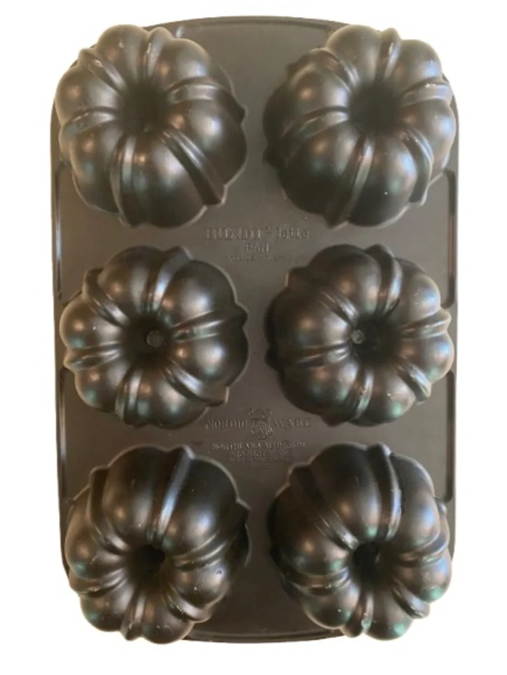 Nordic Ware Bundlette Mini Cake Pan Graphite Cast Aluminum Non-Stick Made in USA